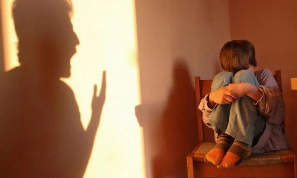 Λαμία: Νέες τρομαχτικές αποκαλύψεις για την μάνα που έδερνε το αγοράκι της